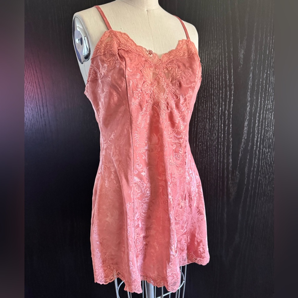 VTG Victoria Secret Gold Label Dusty Rose Lace Nightgown Slip Dress Lingerie